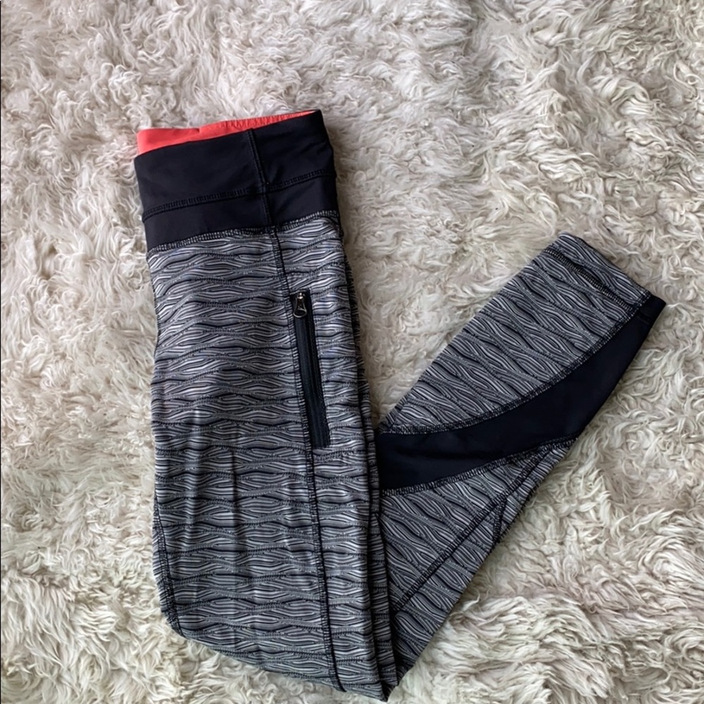 Lululemon Inspire Leggings (Size 4)